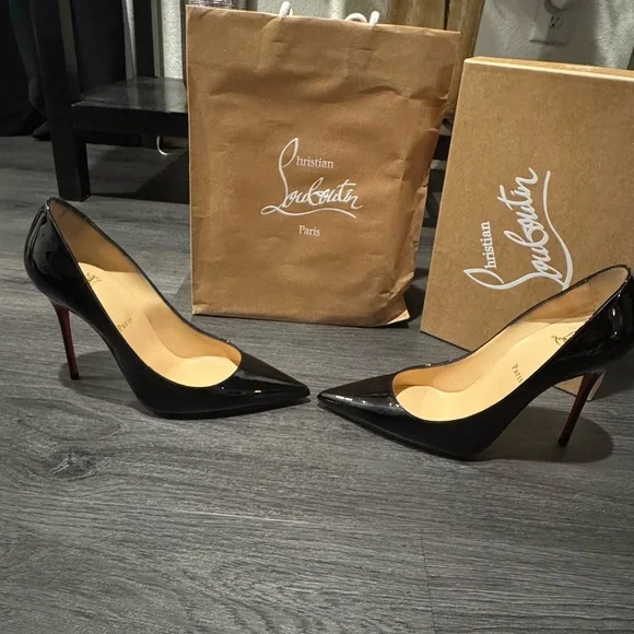 Christian Louboutin Shiny Black Heels with Red Sole - Picture 3 of 3